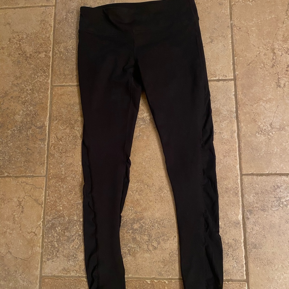 Black mesh Fabletics leggings